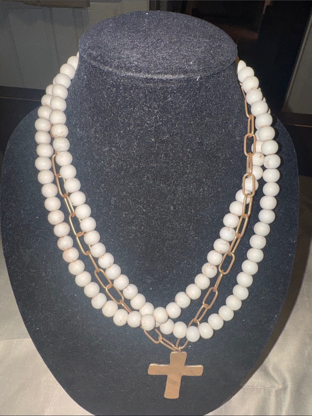 Source Unknown White Beaded Multi-Strand Necklace with Gold Cross Pendant